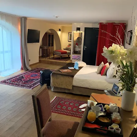 Vatel Hotel 4*