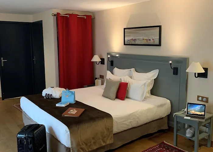 Vatel Hotel 4*