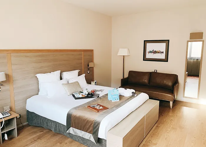 Vatel Hotel 4*